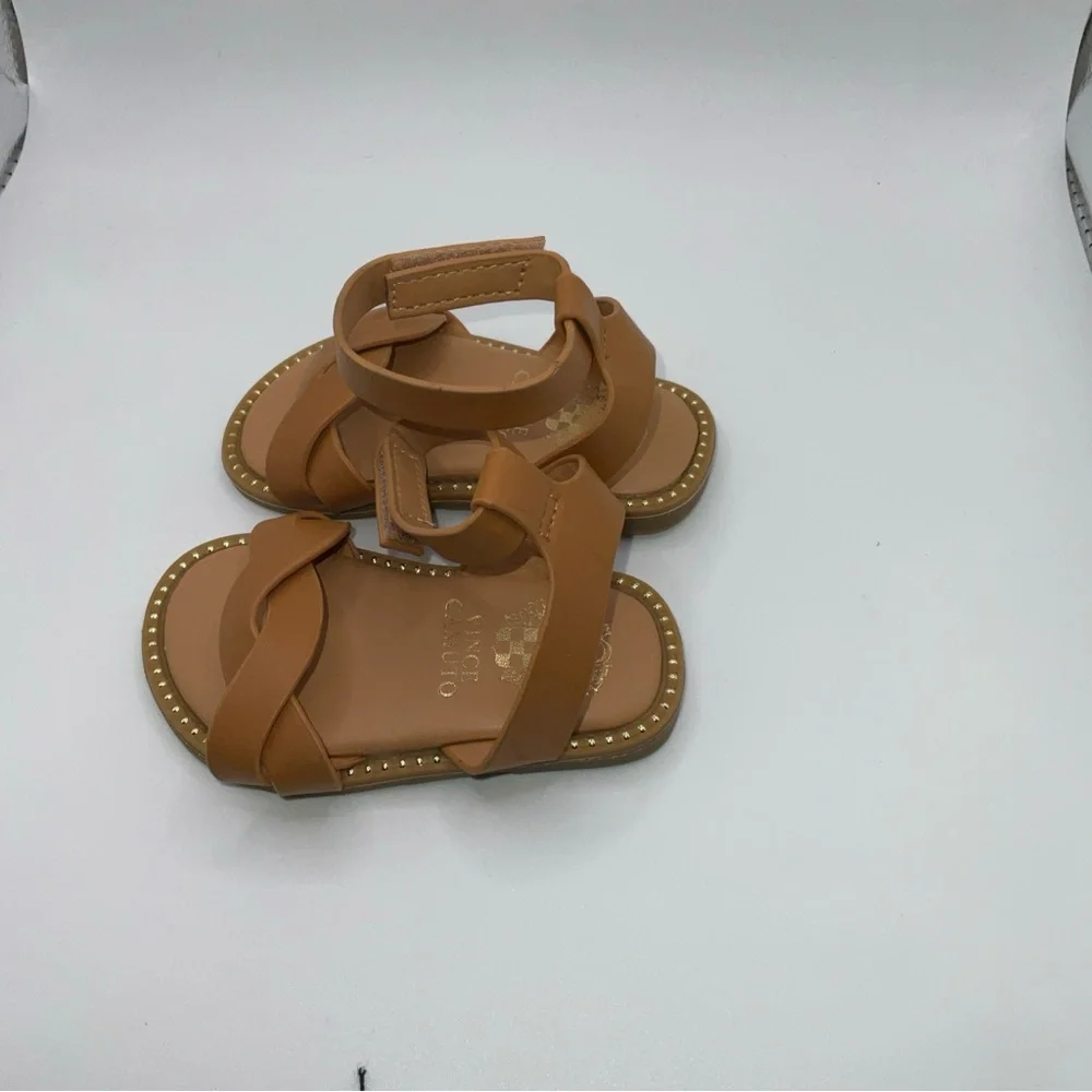 Vince Camuto Tan Sandals Classic‎ Design